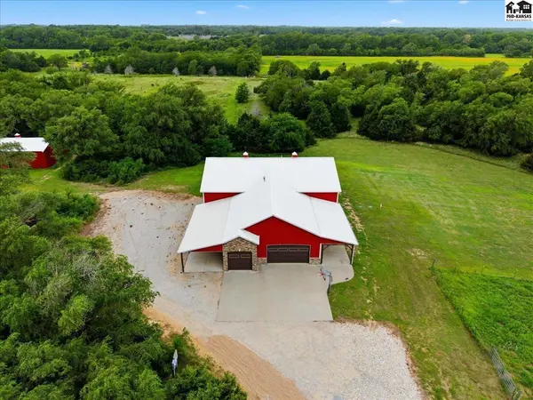 3707 N Willison Rd, Buhler, KS 67522