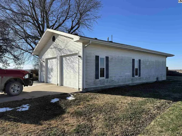 784 310th St, Durham, KS 67438