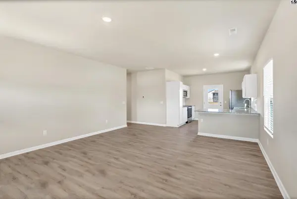 1033 Clubhouse Dr, Mcpherson, KS 67460