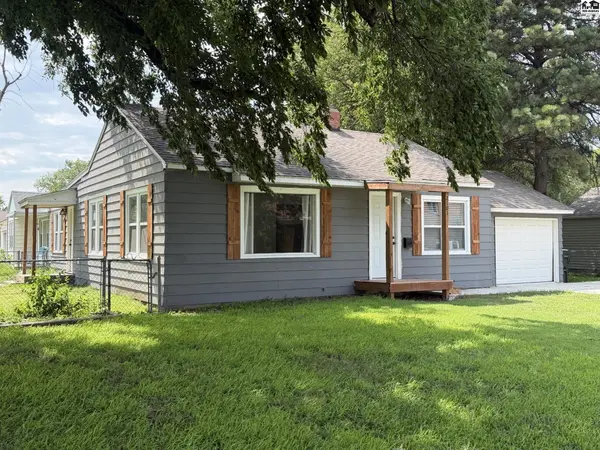 2101 N Jackson St, Hutchinson, KS 67502