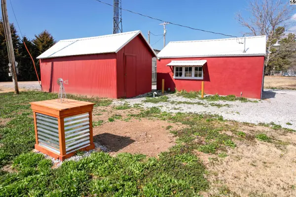 105 N Broadway St, Hanston, KS 67849