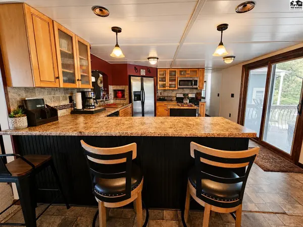 5280 N Lorraine St, Hutchinson, KS 67502