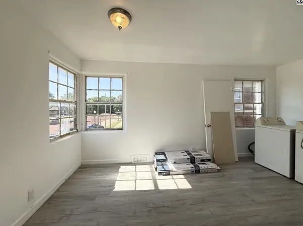 209 S West Ave, Lyons, KS 67554