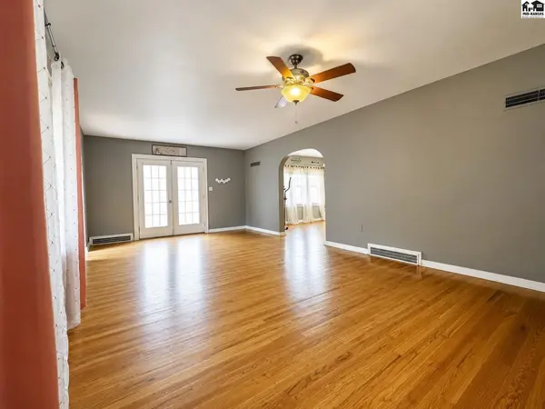 610 S Douglas, Lyons, KS 67554