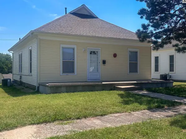 512 N Pine St, Pratt, KS 67124