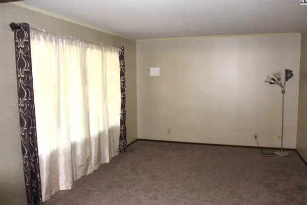 306 S Thorp St, Marion, KS 66861