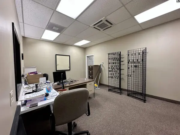 2500 N Main St, Hutchinson, KS 67502