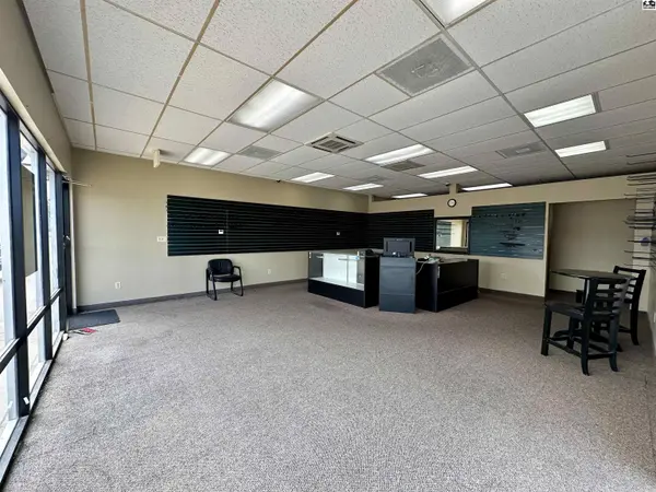 2500 N Main St, Hutchinson, KS 67502
