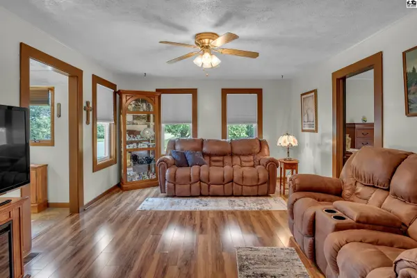 1351 24th Ave, Galva, KS 67443
