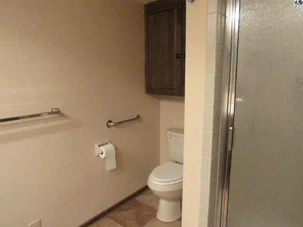 3105 N Nutmeg Ln, Hutchinson, KS 67502