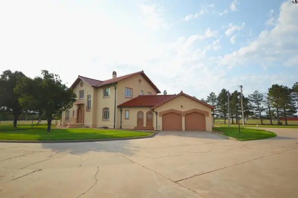 1725 W 4th Ave, Hutchinson, KS 67501