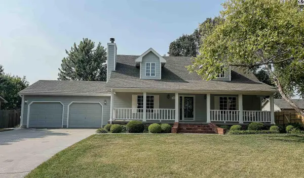 304 Crestview Ave, Mcpherson, KS 67460
