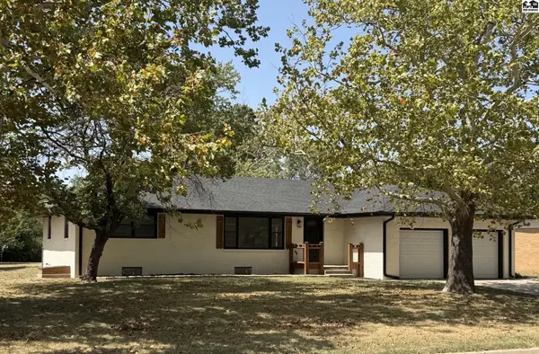 2803 N Monroe St, Hutchinson, KS 67502