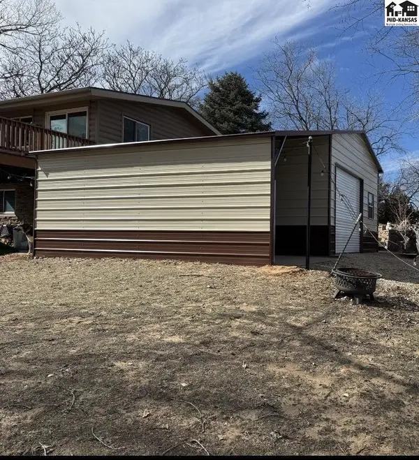 3608 N Willison Rd, Buhler, KS 67522