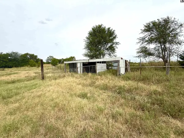 1006 NW 70 Rd, Attica, KS 67009