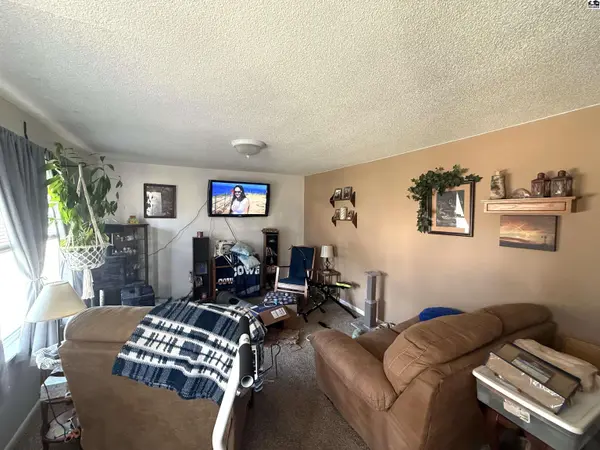 200 W Morgan St Apt A-C, Inman, KS 67546