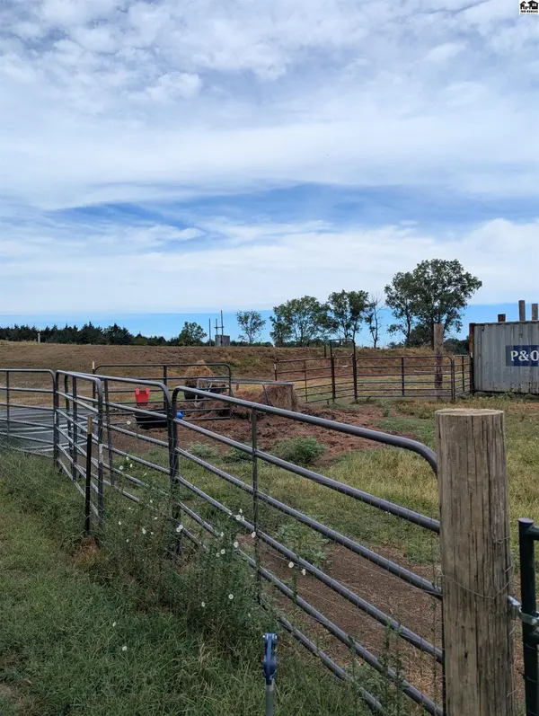 160 State St, Little River, KS 67457