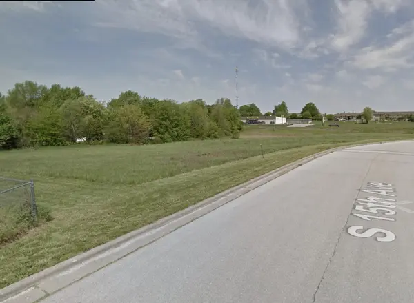 1701 S 15th AVE, Ozark, MO 65721