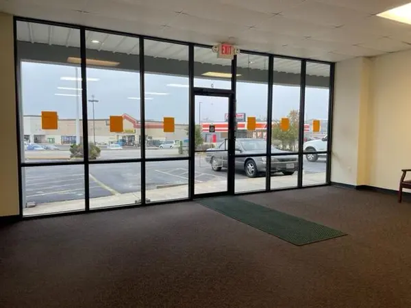 165 Southtowne BLVD #Ste D, Hollister, MO 65672