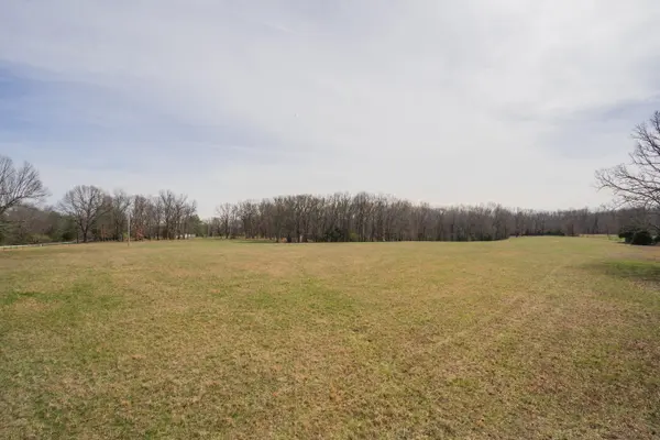 000 E State Hwy Yy, Strafford, MO 65757