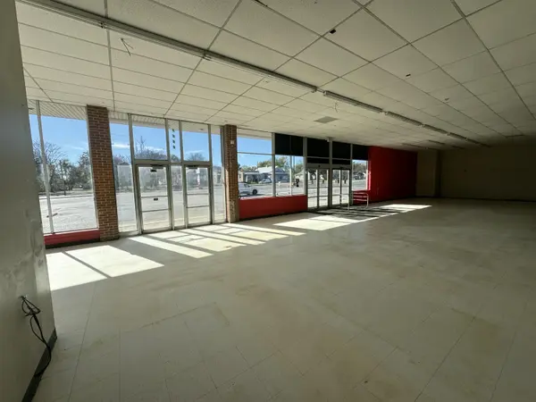 1117 E Commercial ST, Springfield, MO 65803