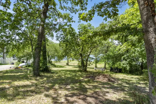 455 Edgewater CIR, Ridgedale, MO 65739