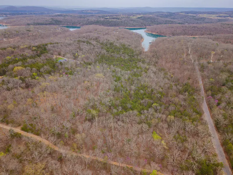 000 Tomahawk Hills, Shell Knob, MO 65747
