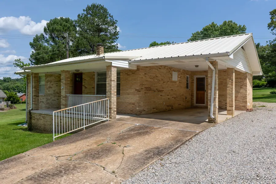 46 Hillcrest RD, Mammoth Spring, AR 72554