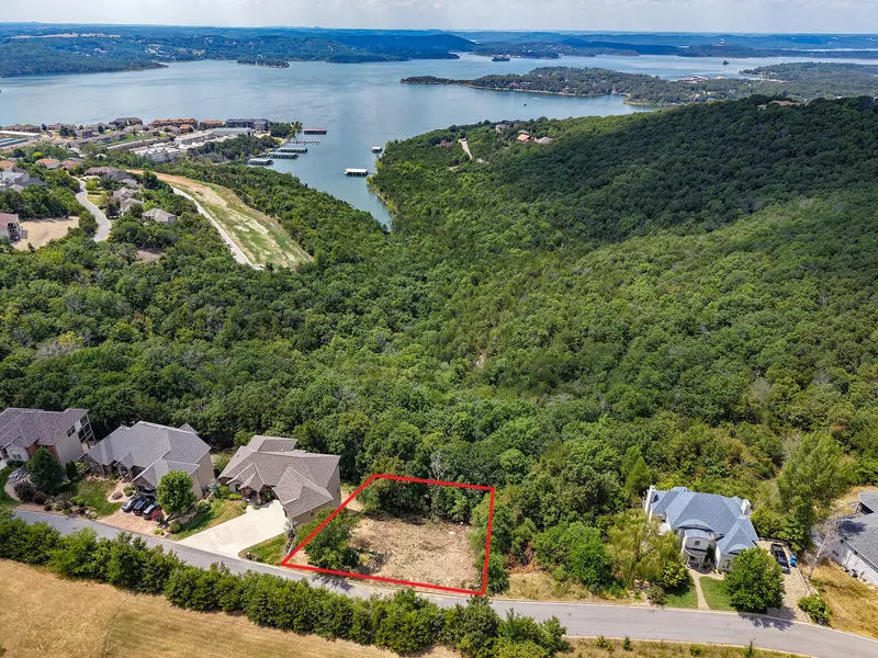 290 Eagle Crest, Hollister, MO 65672