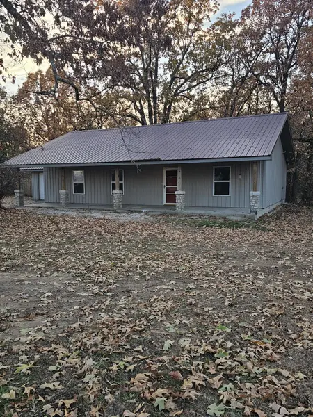 5009 S 142nd RD, Morrisville, MO 65710