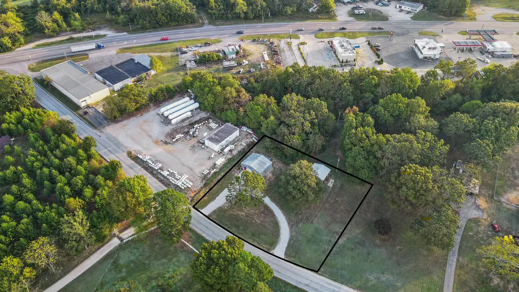 000 Creamery Road, West Plains, MO 65775