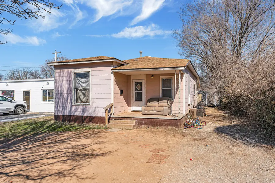 2551 W Grand ST, Springfield, MO 65802