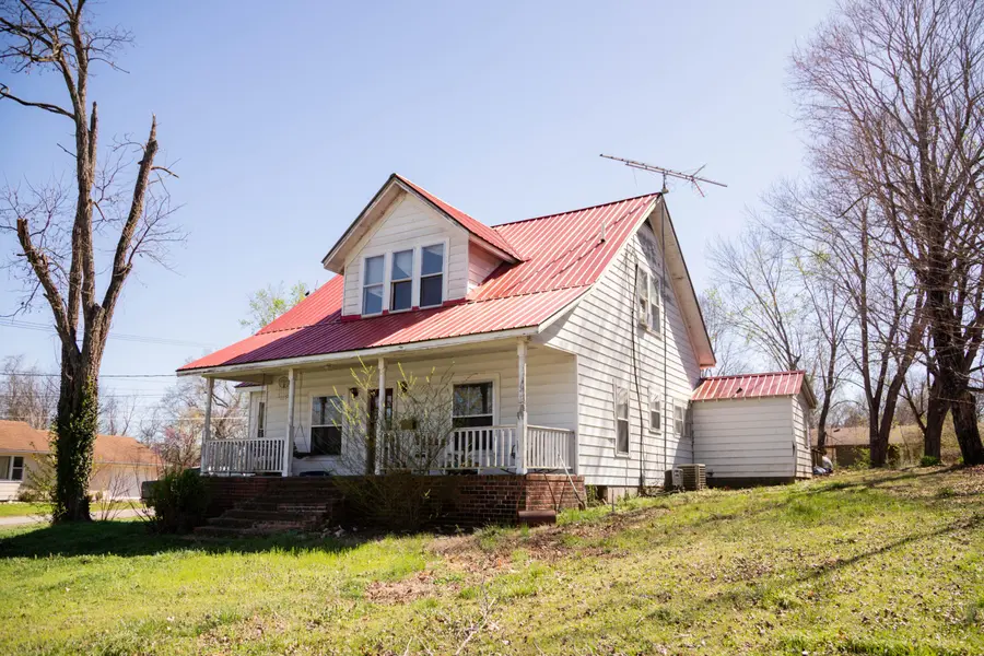 903 Vine ST, Thayer, MO 65791