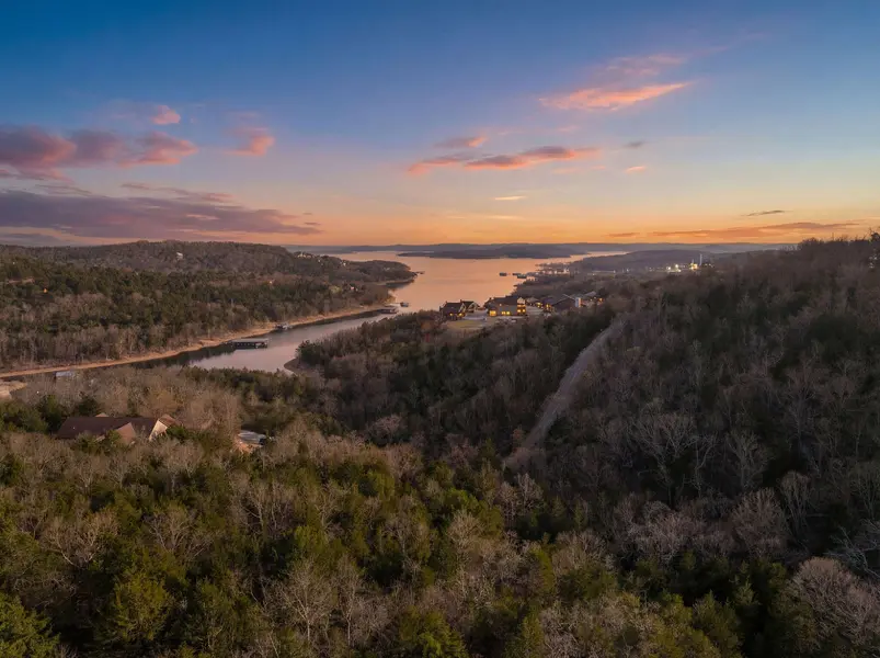 000 Map LN, Branson, MO 65616