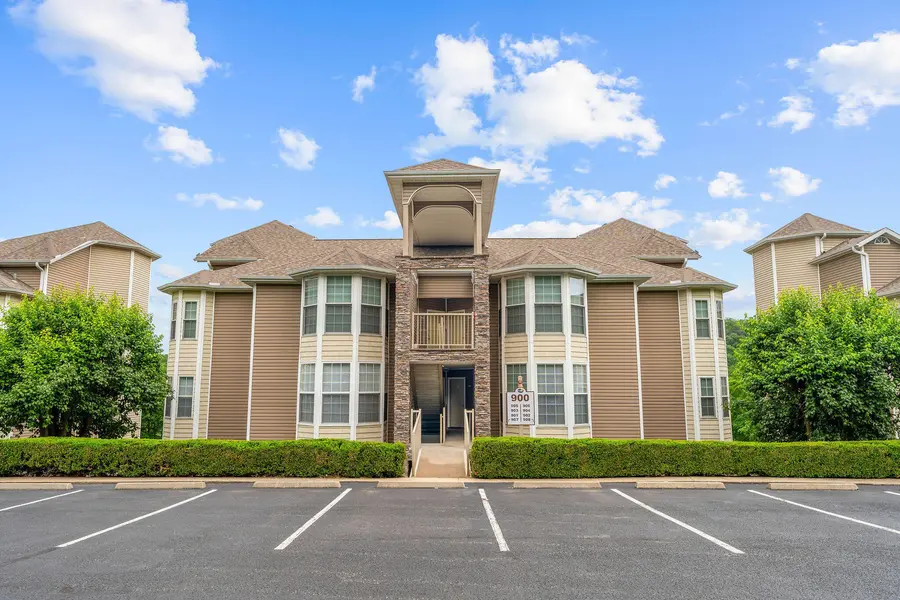 902 Rocky Shore TER, Kimberling City, MO 65686