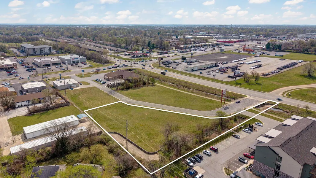 525 W Sunset ST, Springfield, MO 65807