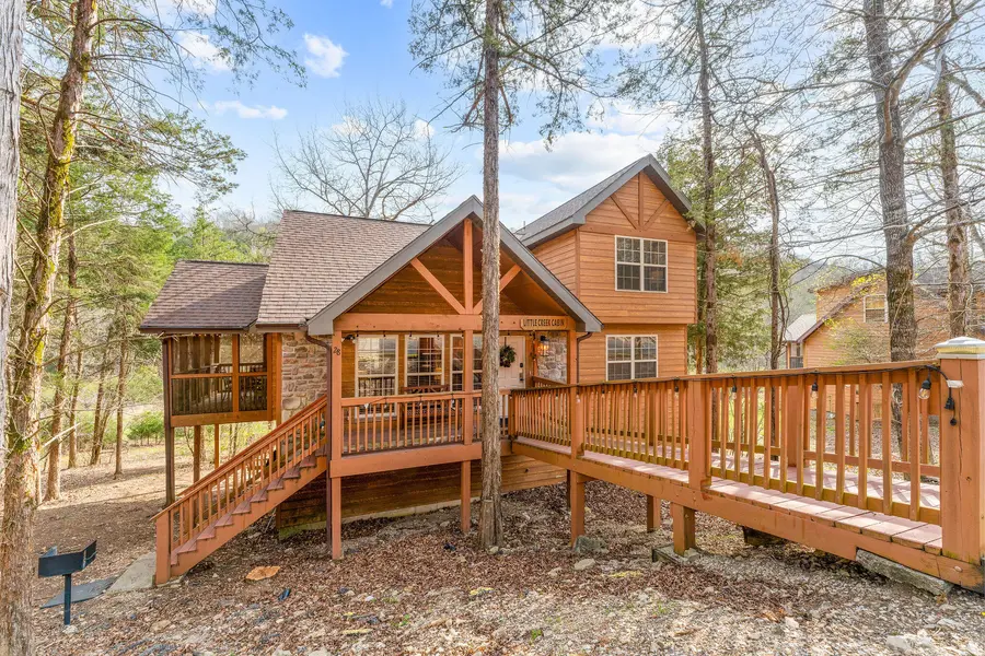 28 Stepping Stone WAY, Branson West, MO 65737