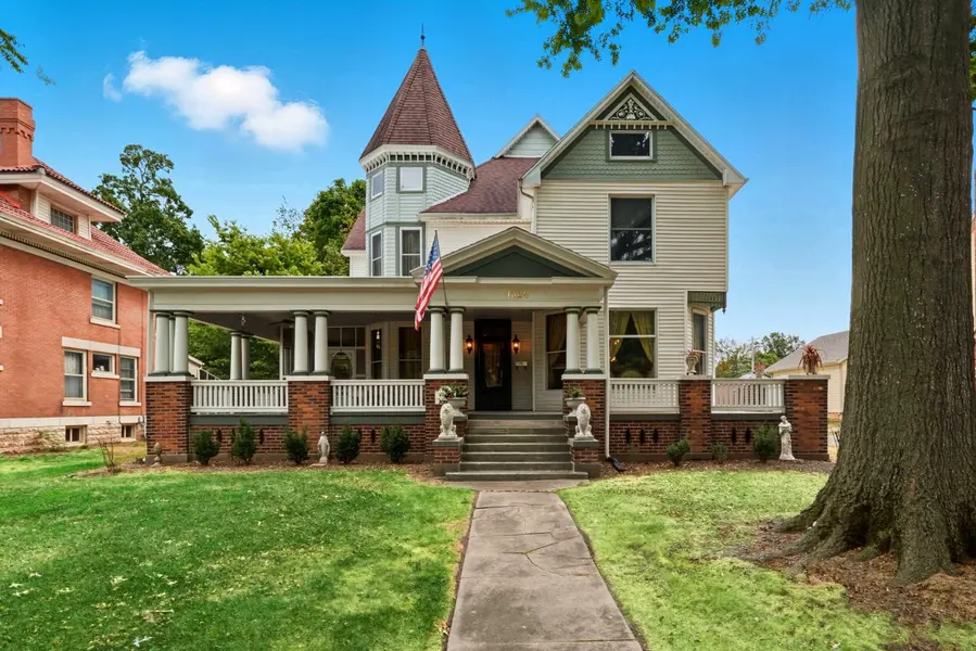 1324 N Washington AVE, Springfield, MO 65802