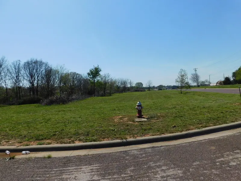 000 Wellington AVE, Monett, MO 65708