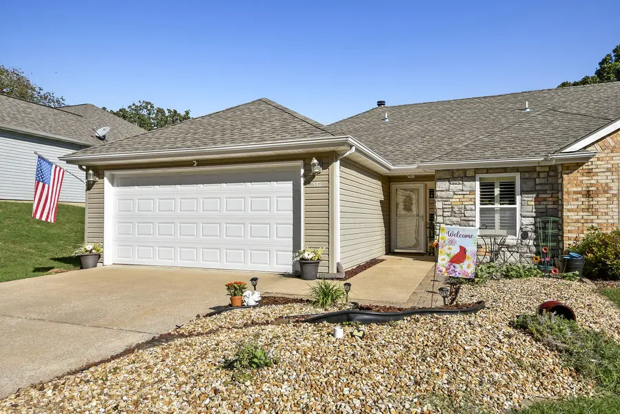 443 Avondale DR, Branson, MO 65616