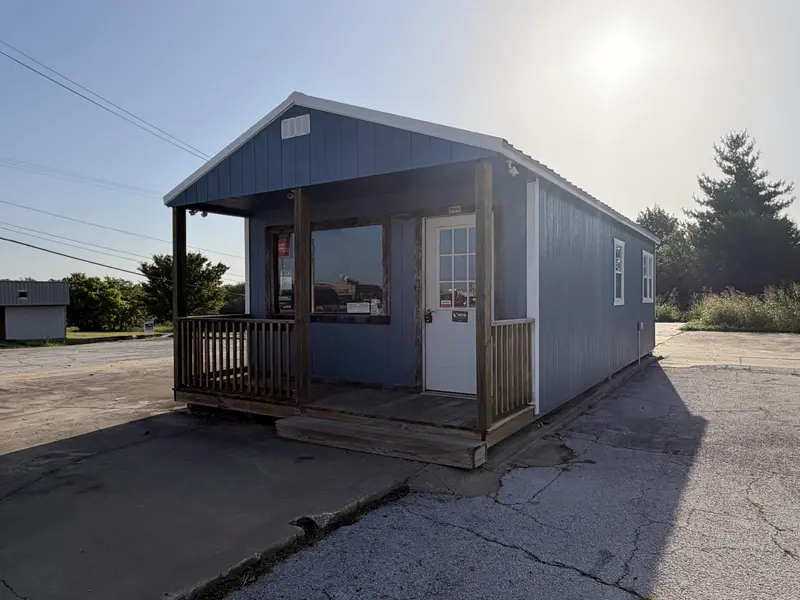 202 32 ST, Stockton, MO 65785