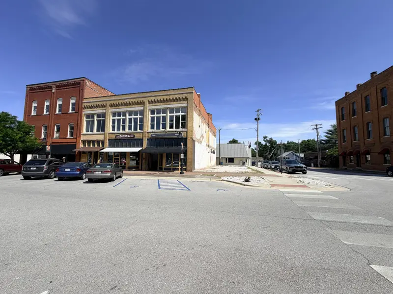 101 W Church ST, Ozark, MO 65721