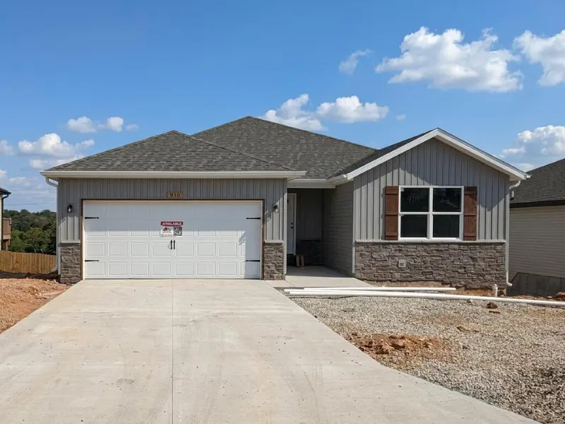 910 Shorthorn LN, Marshfield, MO 65706