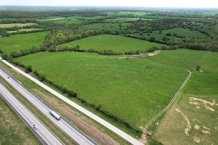 13650b W Farm Road 148, Bois D Arc, MO 65612