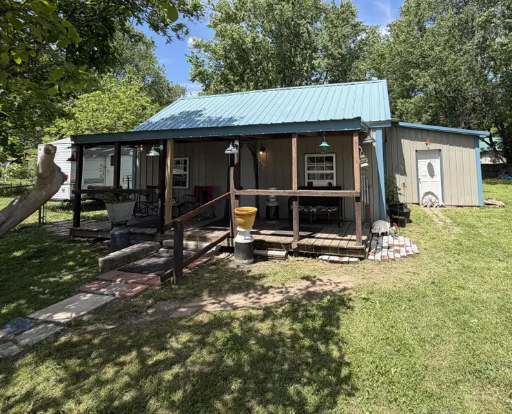 315 E Washington AVE, Pierce City, MO 65723