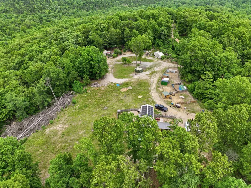 12 Flowstone LN, Gainesville, MO 65655