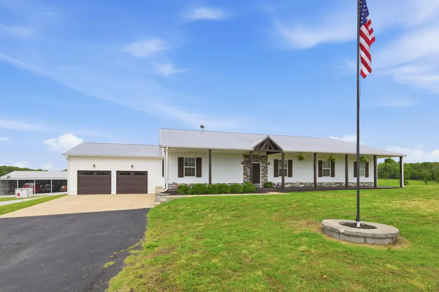 20174 State Route 43, Seneca, MO 64865