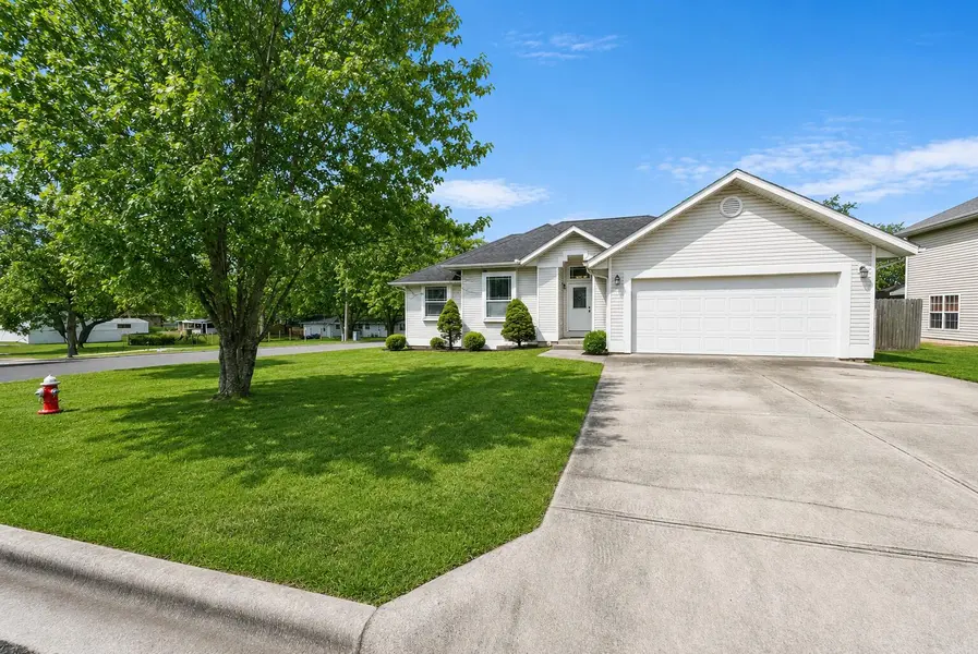 101 Penzance ST, Monett, MO 65708