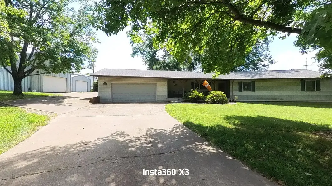 9013 County Road 6750, West Plains, MO 65775