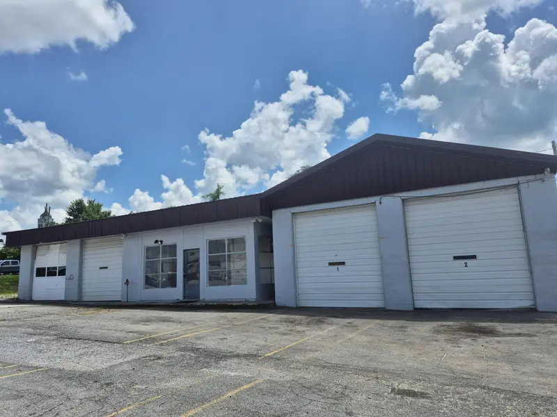 206 W North ST, Mt Vernon, MO 65712